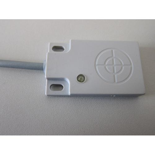 接近開(kāi)關(guān)電路圖